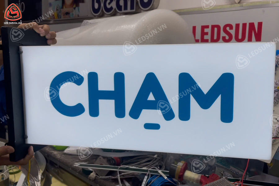 Hộp đèn mica không viền 5 mặt in UV