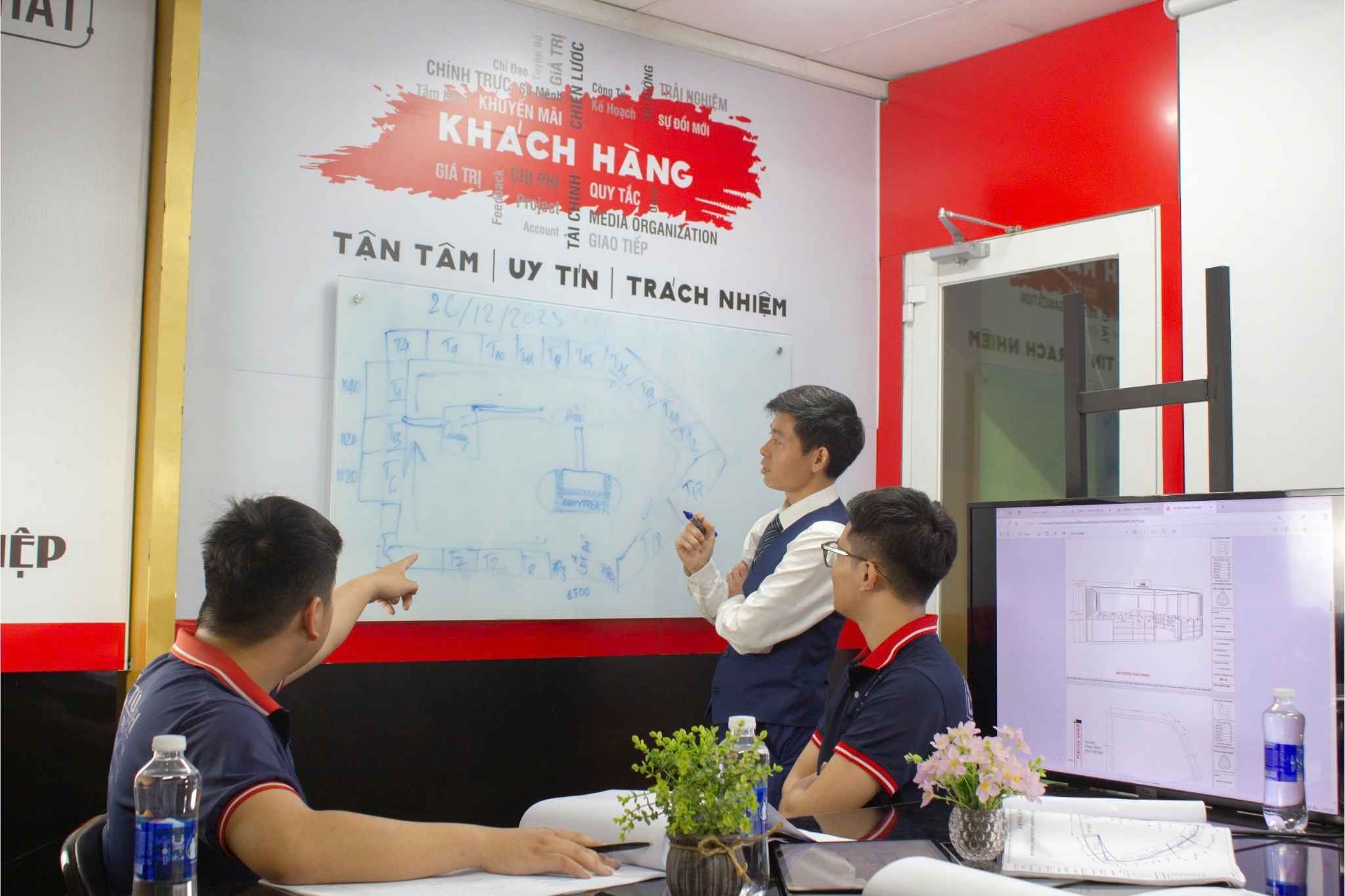 Dịch vụ làm bảng hiệu TPHCM của Led Sun